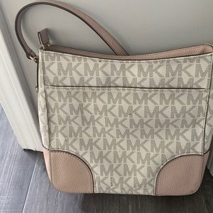 Michael Kors Crossbody bag. Cream/tan. Only used a few times. Great condition.